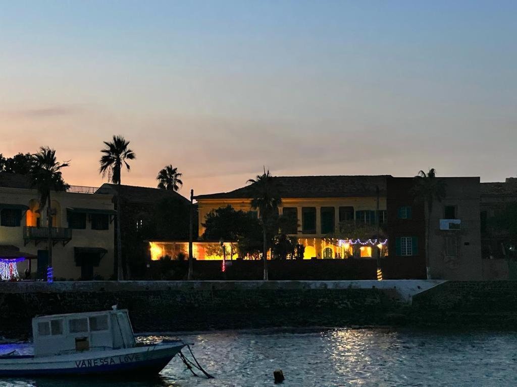Chez Olivier - Ile De Goree Exterior photo