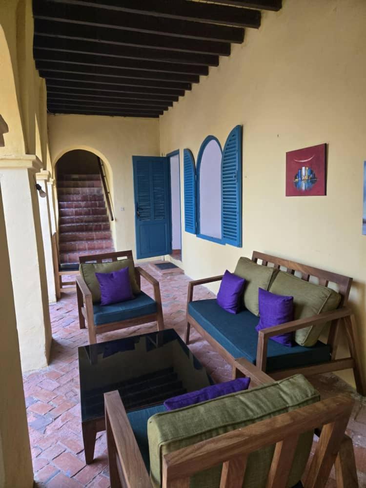 Chez Olivier - Ile De Goree Exterior photo